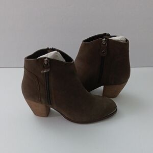 Diba Sequoia Bootie Women's Size 7 Suede Ankle Boots Brown Side Zips New